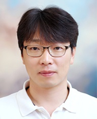 김준섭교수 이미지