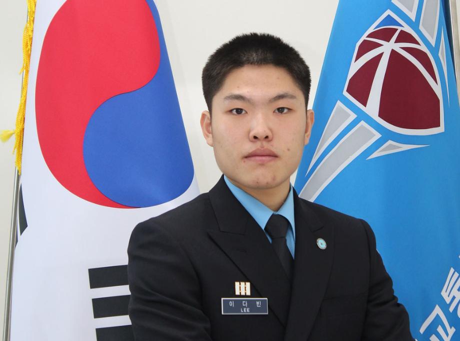 공군학생군사교육단, 3년 연속 대통령상 배출, - 제44기 학군사관후보생 이다빈(항공운항학과), 대통령상 수상 -